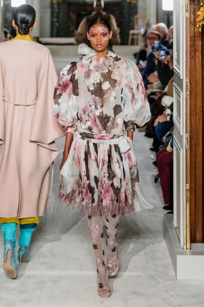 Look 14